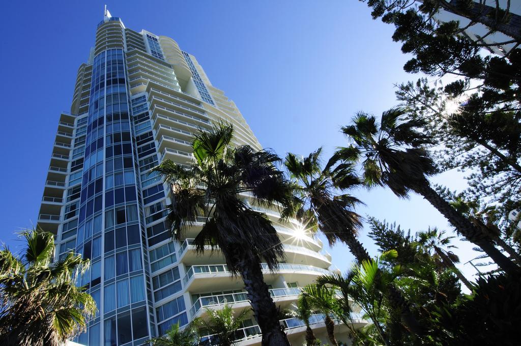 Carmel By The Sea Aparthotel Gold Coast Exterior photo